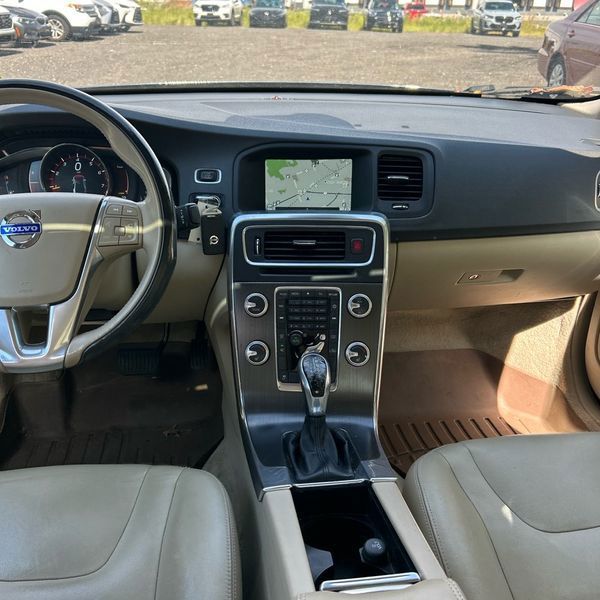 Thumbnail: 2015 Volvo S60 - 2