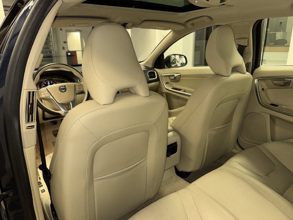 Thumbnail: 2015 Volvo S60 - 7