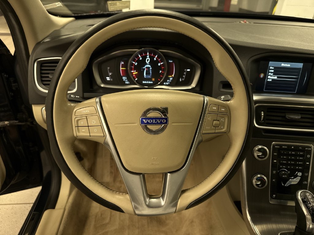 Thumbnail: 2015 Volvo S60 - 2