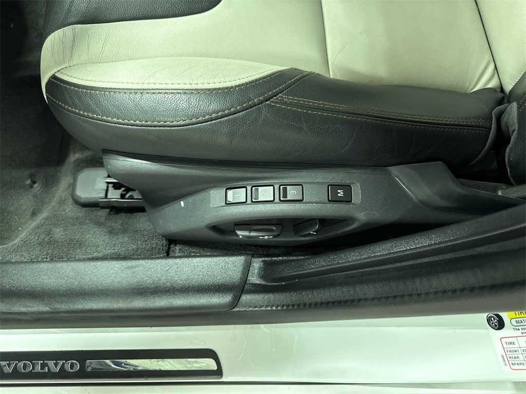 2016 Volvo V60 T5 24
