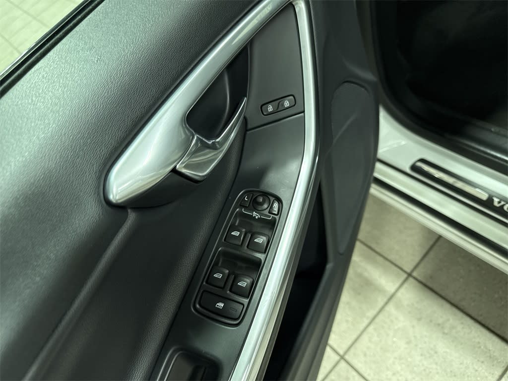 2016 Volvo V60 T5 23