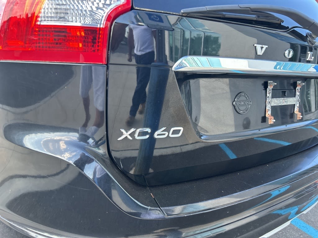 Thumbnail: 2015 Volvo XC60 - 14