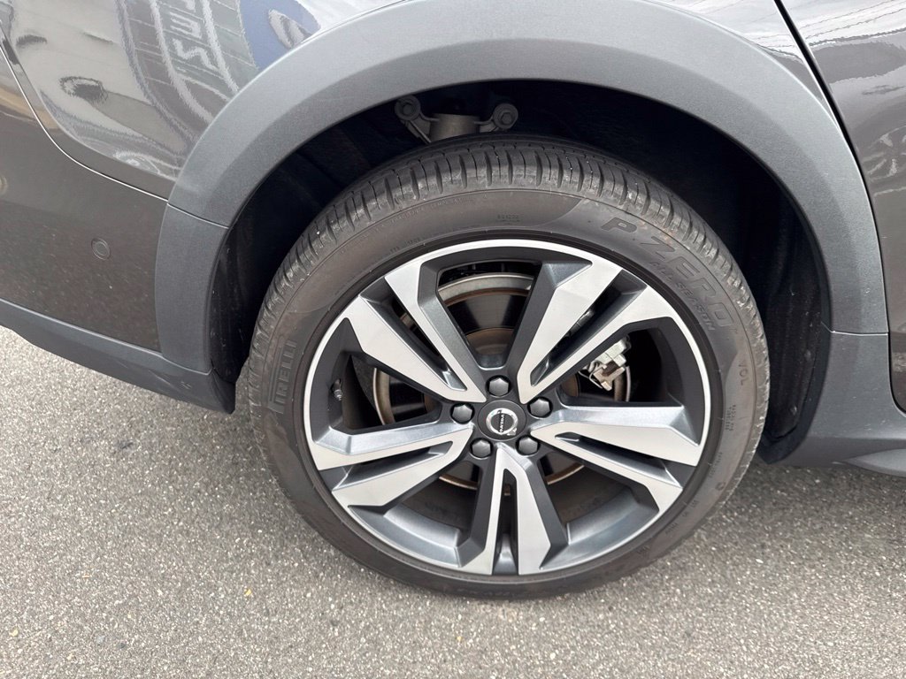 Thumbnail: 2025 Volvo V60 - 22