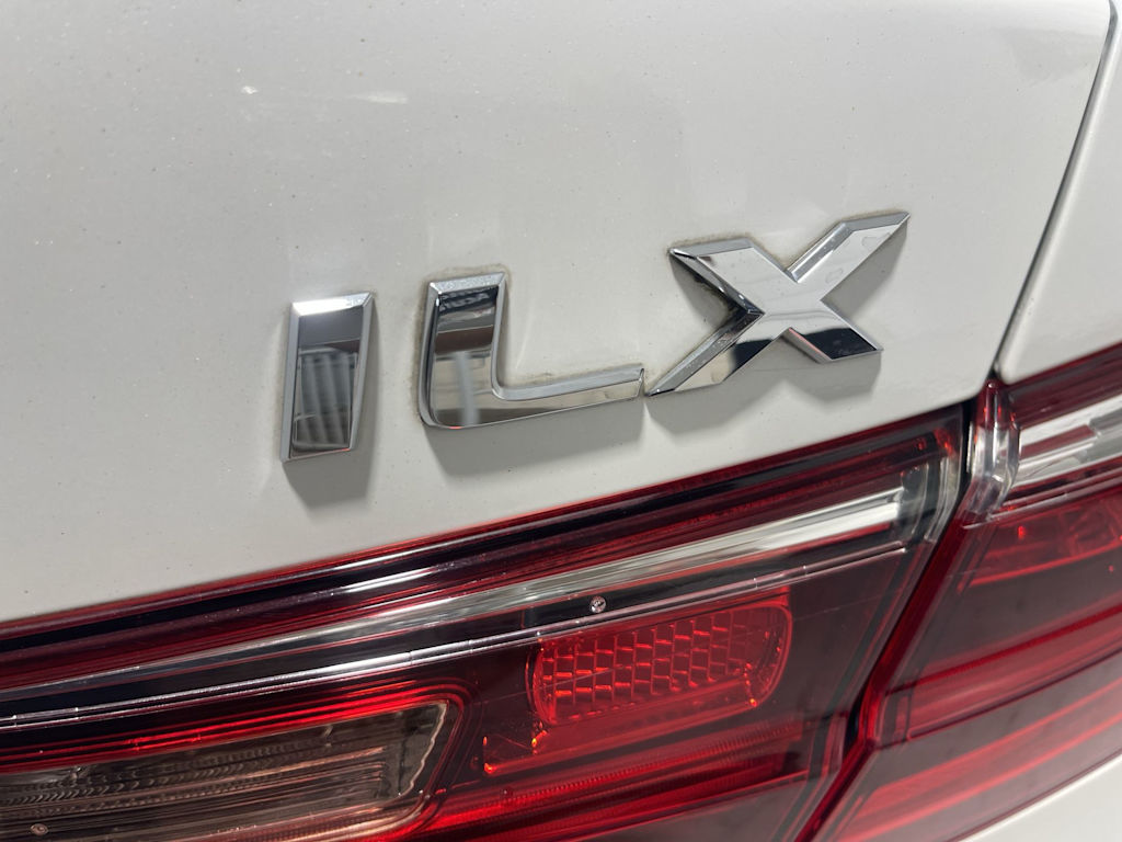 Thumbnail: 2018 Acura ILX - 7