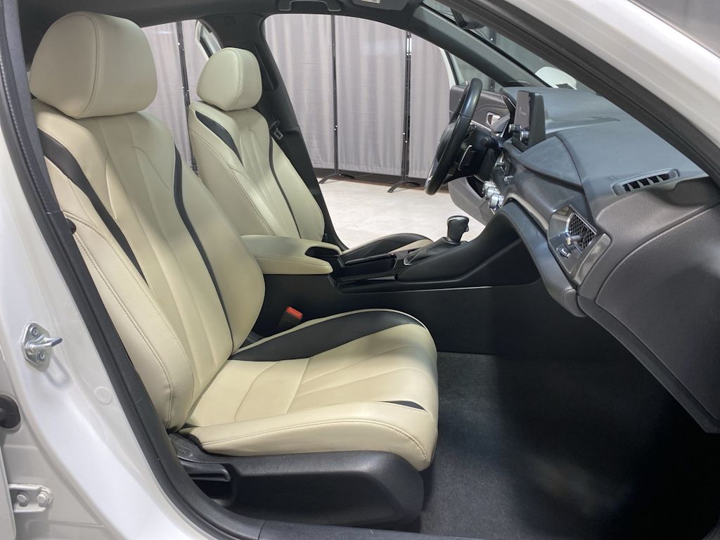 Thumbnail: 2023 Acura Integra - 20