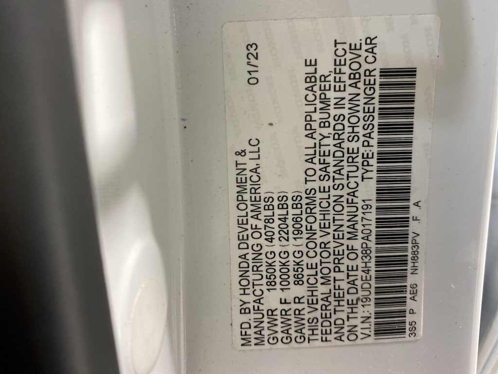 Thumbnail: 2023 Acura Integra - 18