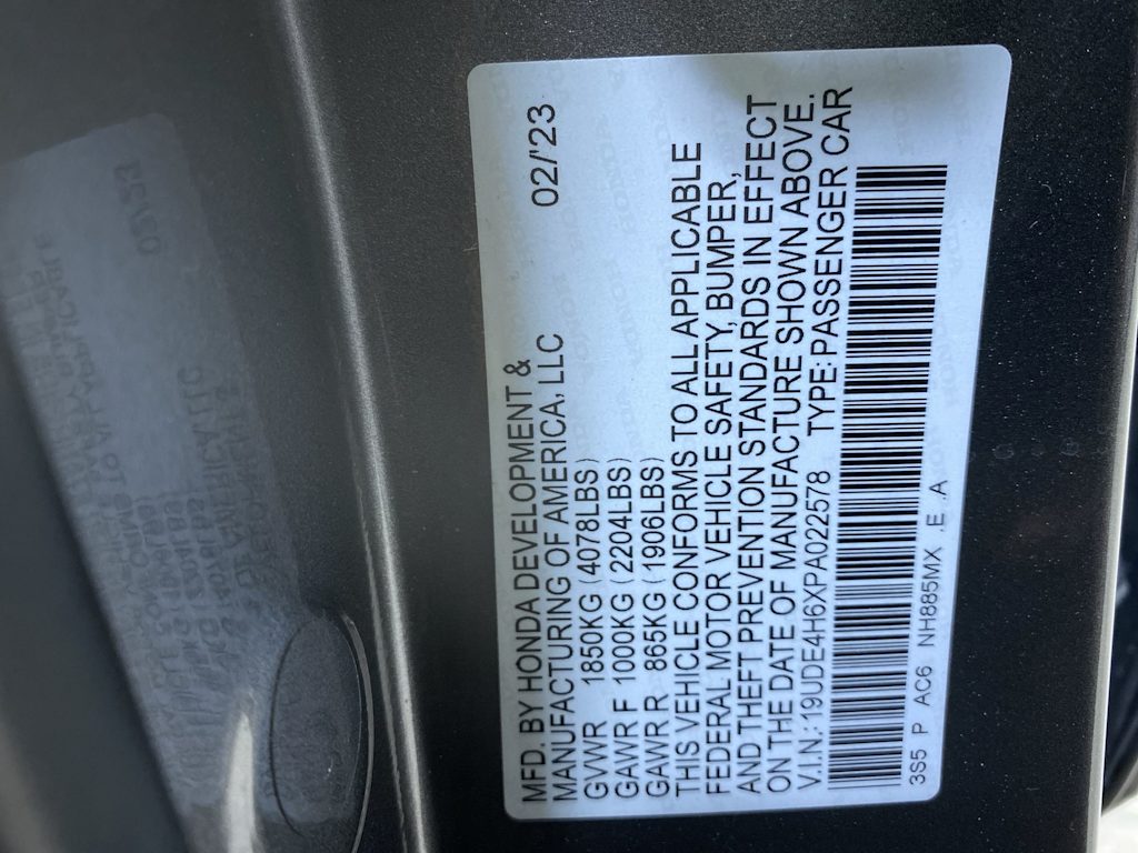 Thumbnail: 2023 Acura Integra - 18