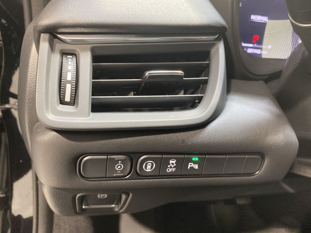 Thumbnail: 2025 Acura TLX - 24