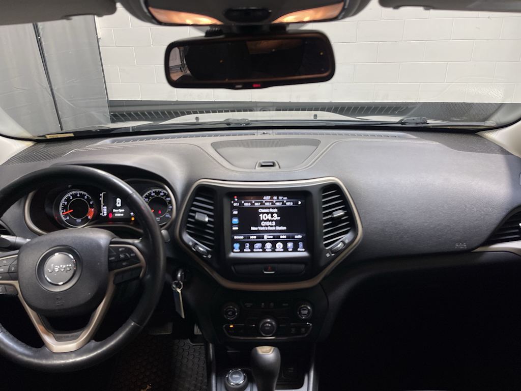 Thumbnail: 2015 Jeep Cherokee - 2