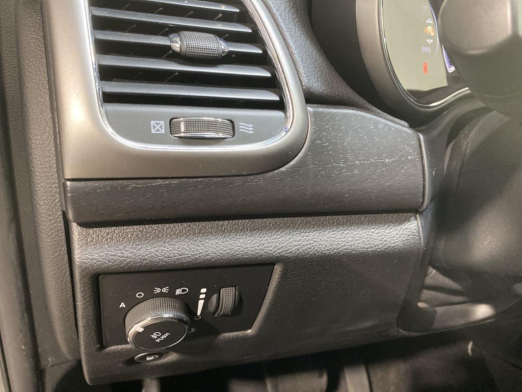 Thumbnail: 2018 Jeep Grand Cherokee - 24