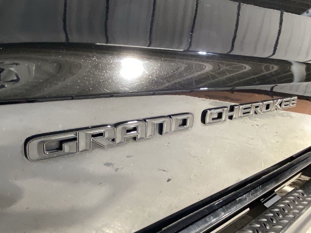 Thumbnail: 2018 Jeep Grand Cherokee - 7