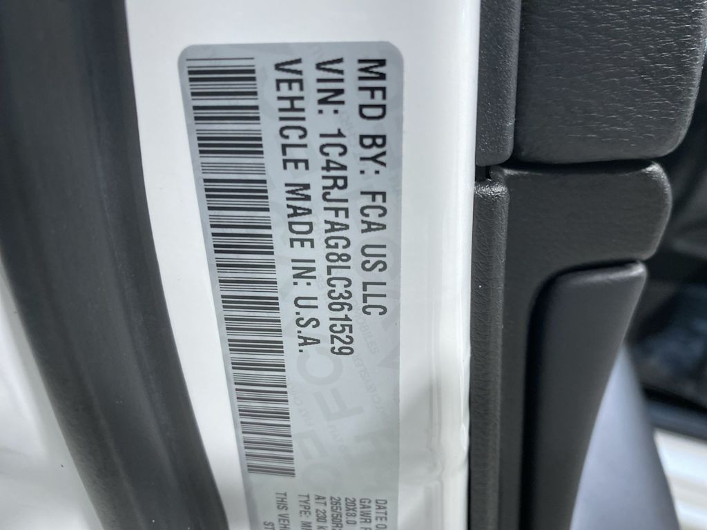 Thumbnail: 2020 Jeep Grand Cherokee - 19