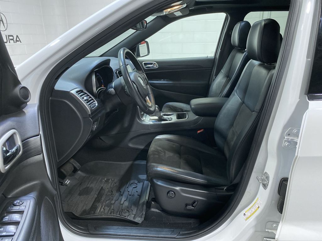 Thumbnail: 2020 Jeep Grand Cherokee - 11