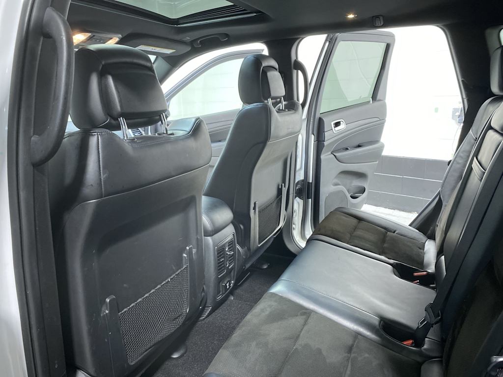 Thumbnail: 2020 Jeep Grand Cherokee - 13