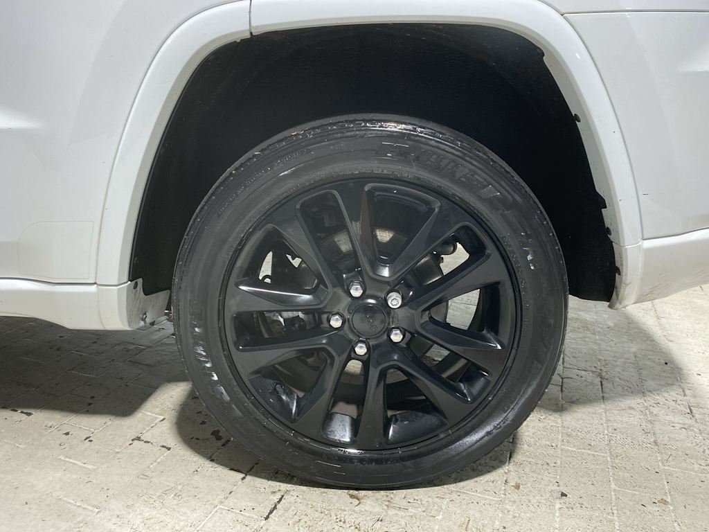 Thumbnail: 2020 Jeep Grand Cherokee - 8