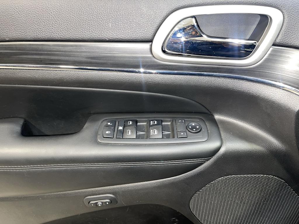 Thumbnail: 2019 Jeep Grand Cherokee - 23