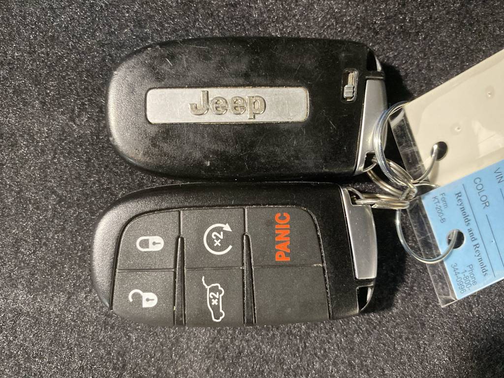 Thumbnail: 2019 Jeep Grand Cherokee - 21