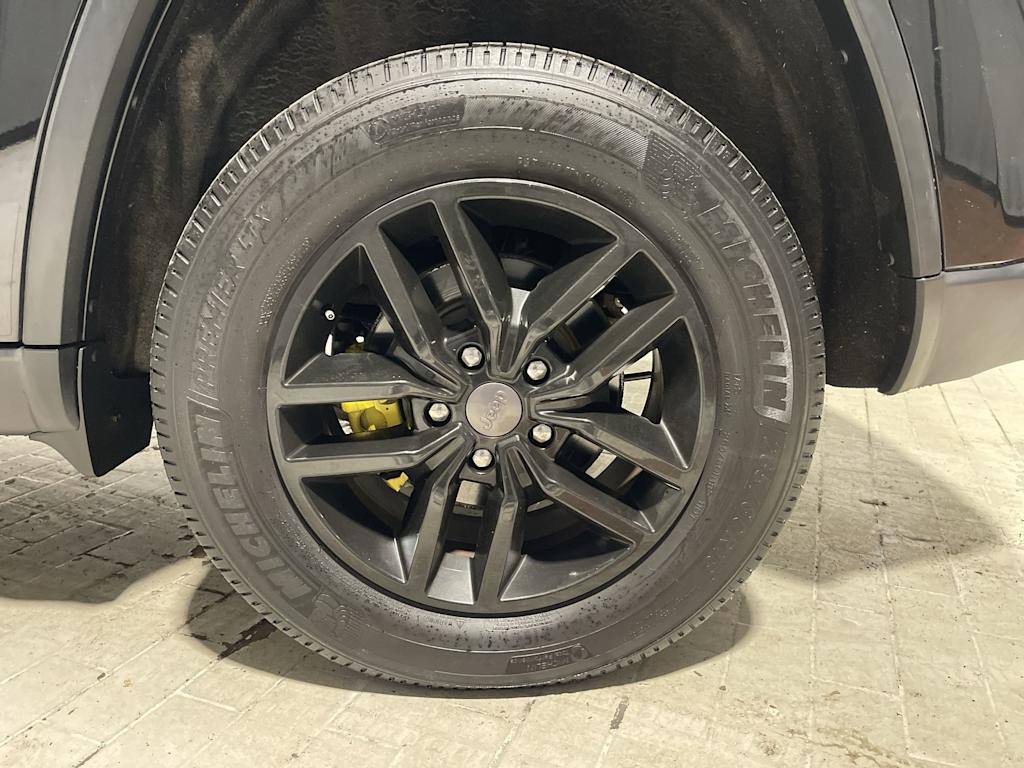 Thumbnail: 2019 Jeep Grand Cherokee - 8