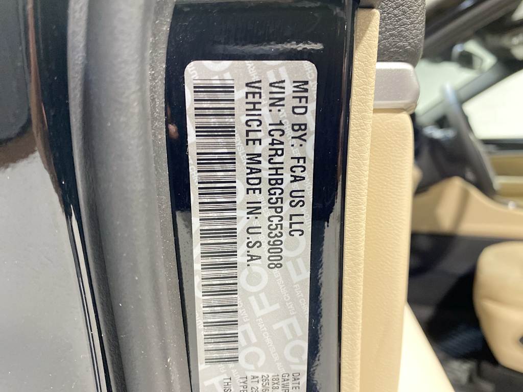 2023 Jeep Grand Cherokee Limited Edition 17