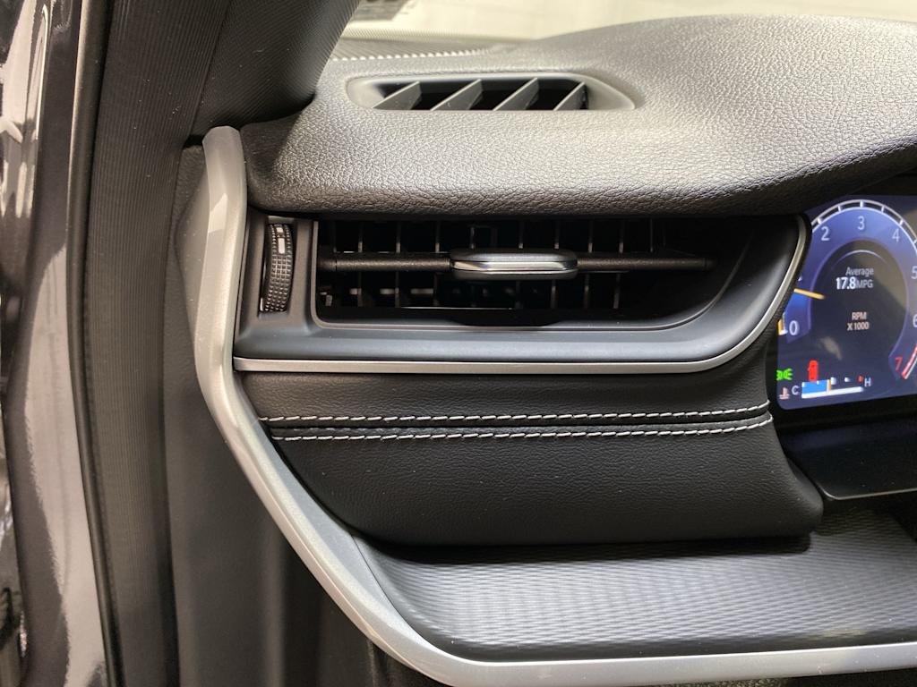 2023 Jeep Grand Cherokee L Laredo 23