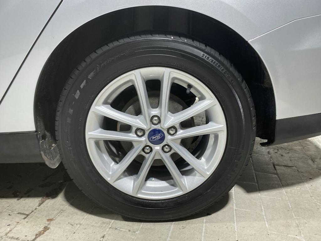 Thumbnail: 2018 Ford Focus - 8