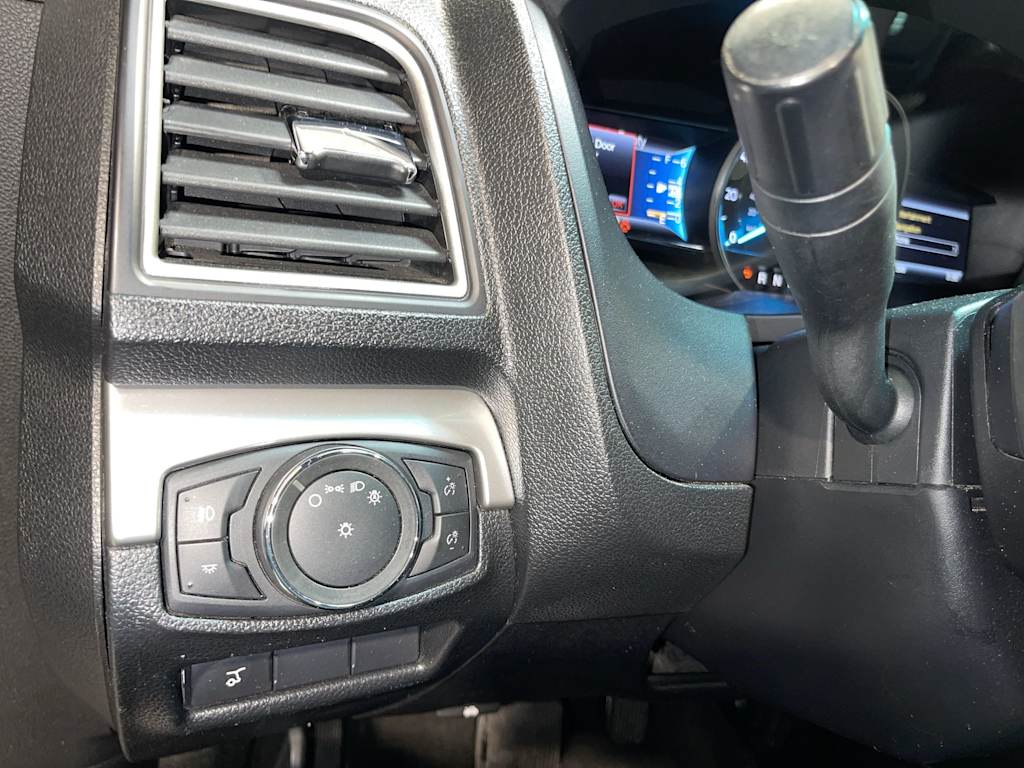 Thumbnail: 2016 Ford Explorer - 22
