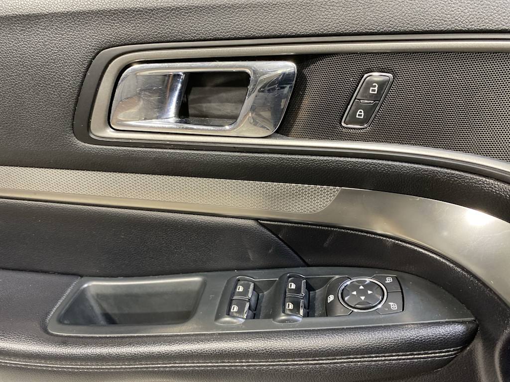 Thumbnail: 2019 Ford Explorer - 22