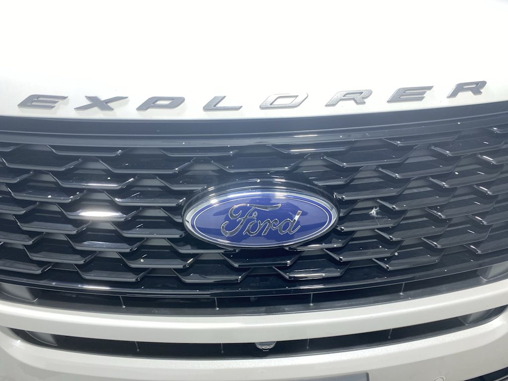 Thumbnail: 2018 Ford Explorer - 7