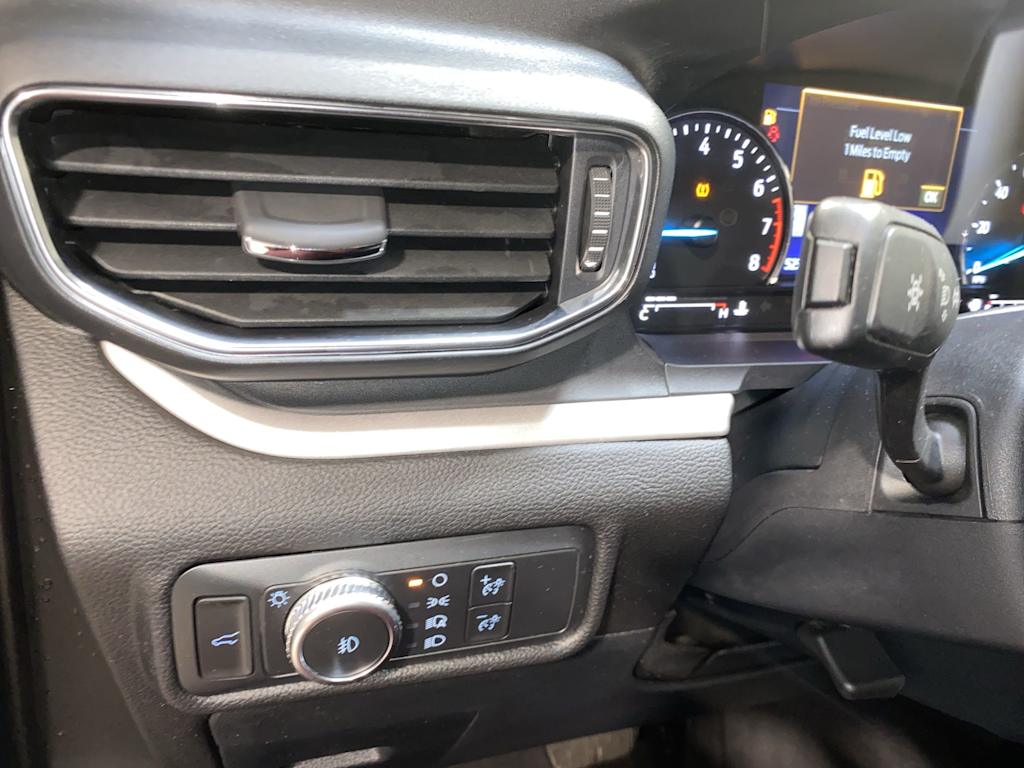 Thumbnail: 2022 Ford Explorer - 22
