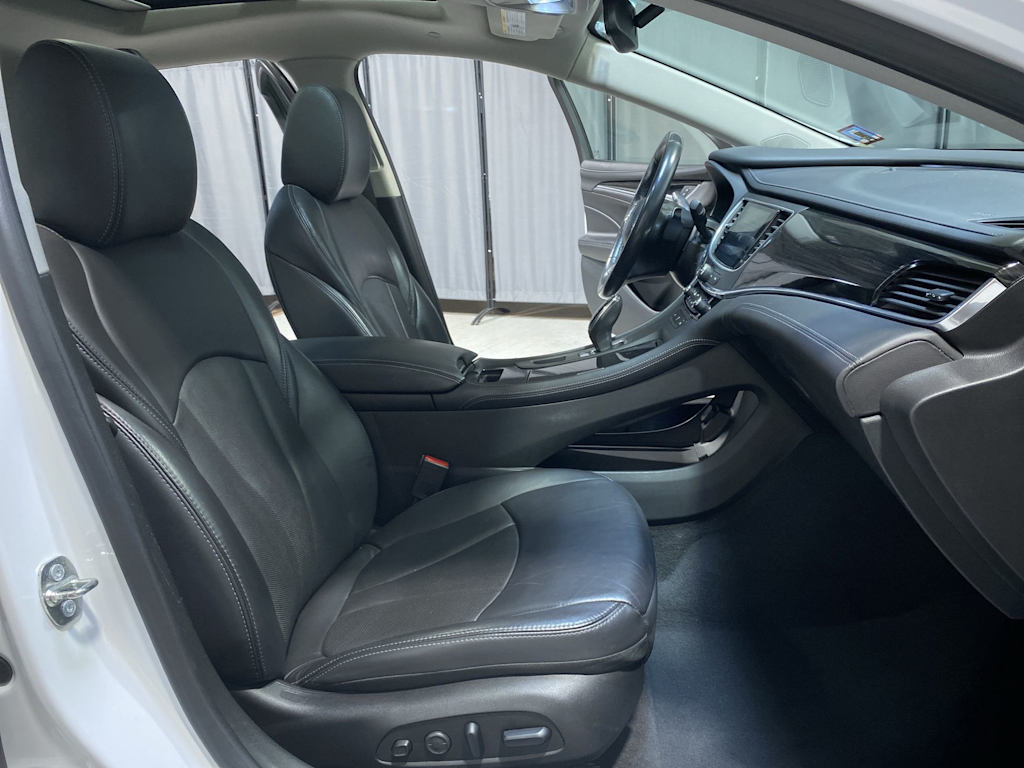 Thumbnail: 2018 Buick LaCrosse - 20