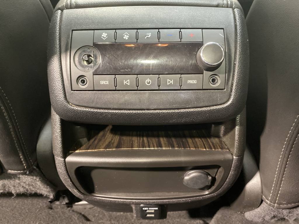 Thumbnail: 2015 GMC Acadia - 24