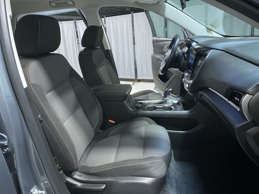 Thumbnail: 2019 Chevrolet Traverse - 21