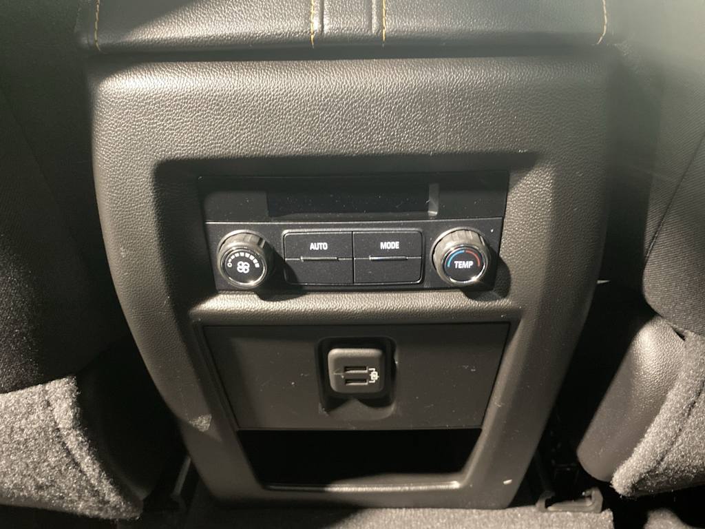 Thumbnail: 2019 Chevrolet Traverse - 25