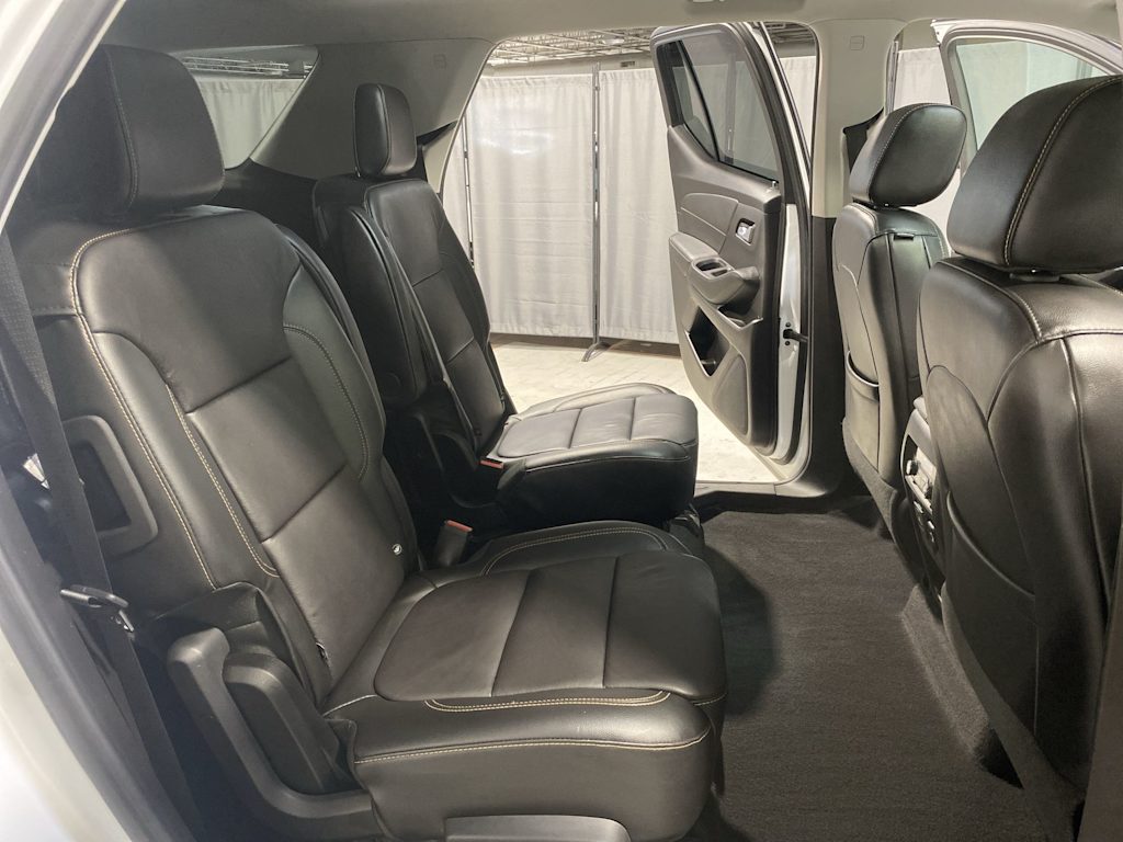 Thumbnail: 2018 Chevrolet Traverse - 17