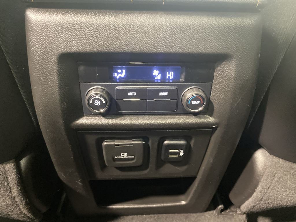 Thumbnail: 2018 Chevrolet Traverse - 25