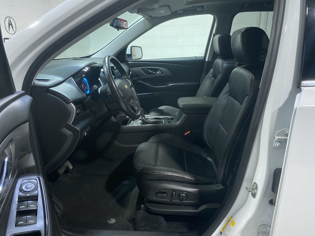 Thumbnail: 2018 Chevrolet Traverse - 11