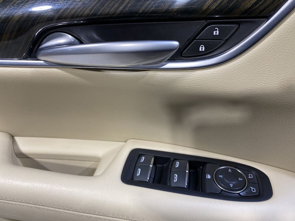 Thumbnail: 2018 Cadillac XT5 - 23