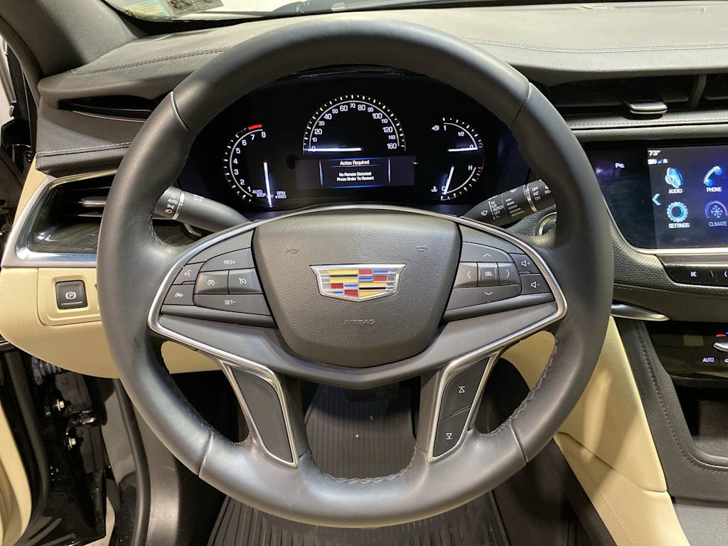 Thumbnail: 2018 Cadillac XT5 - 10