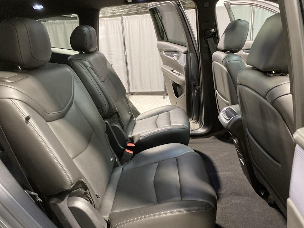 Thumbnail: 2020 Cadillac XT6 - 19