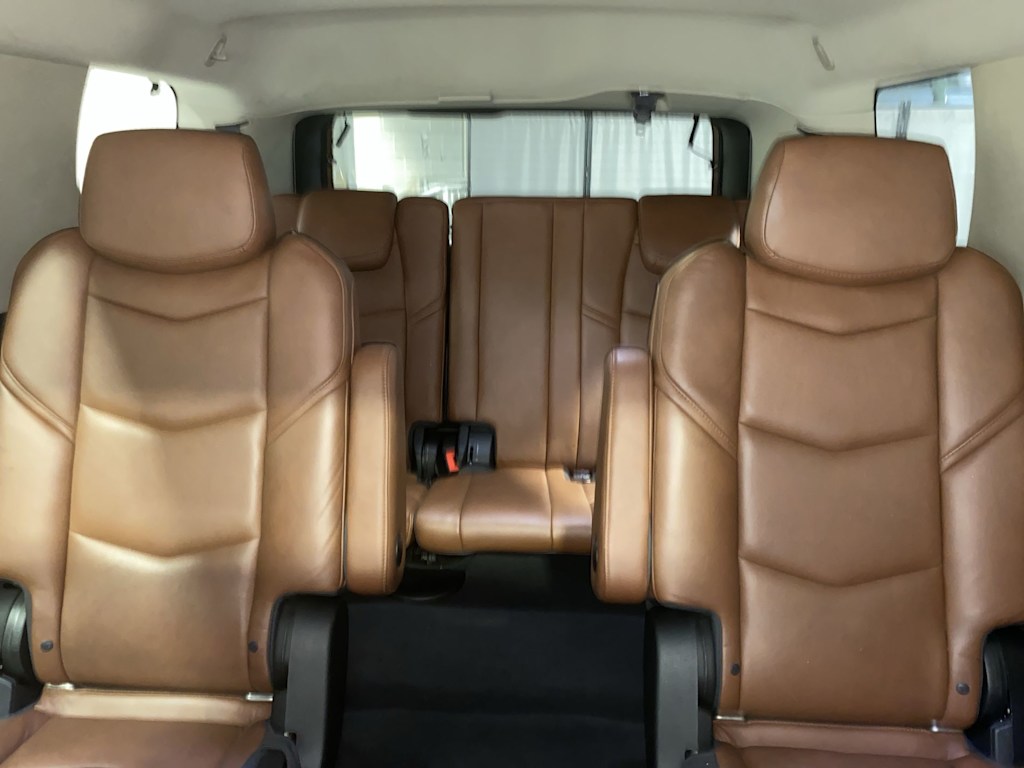Thumbnail: 2016 Cadillac Escalade - 22
