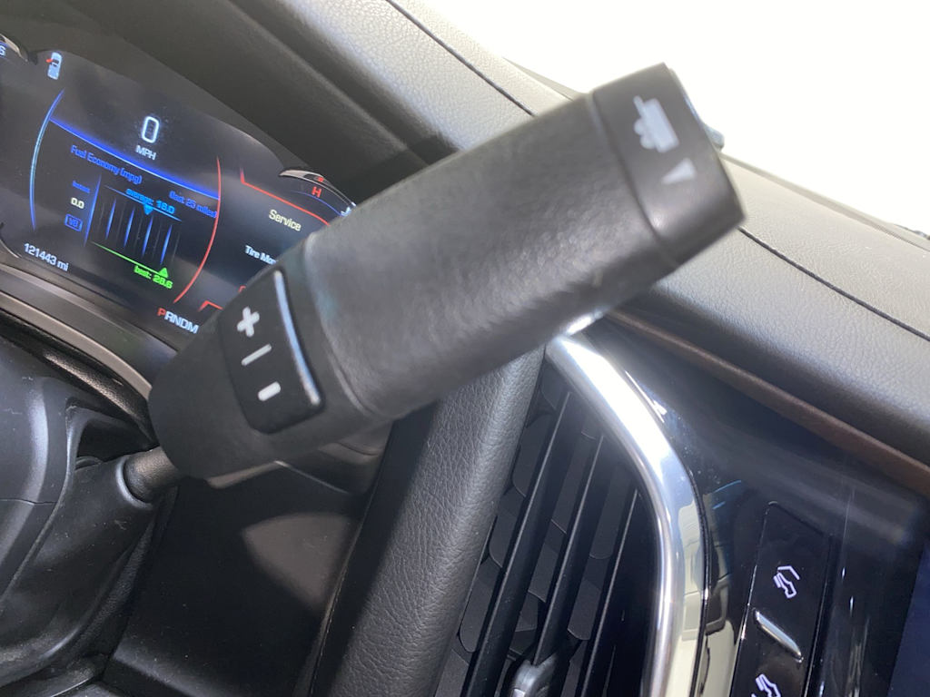 Thumbnail: 2016 Cadillac Escalade - 14
