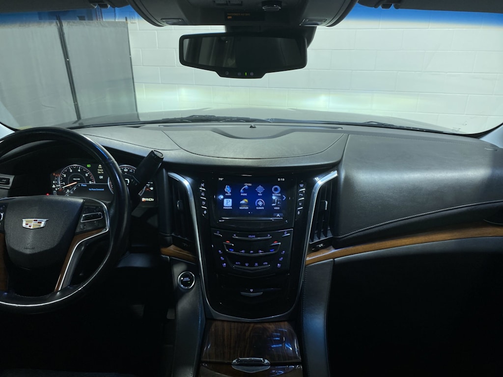Thumbnail: 2015 Cadillac Escalade - 2