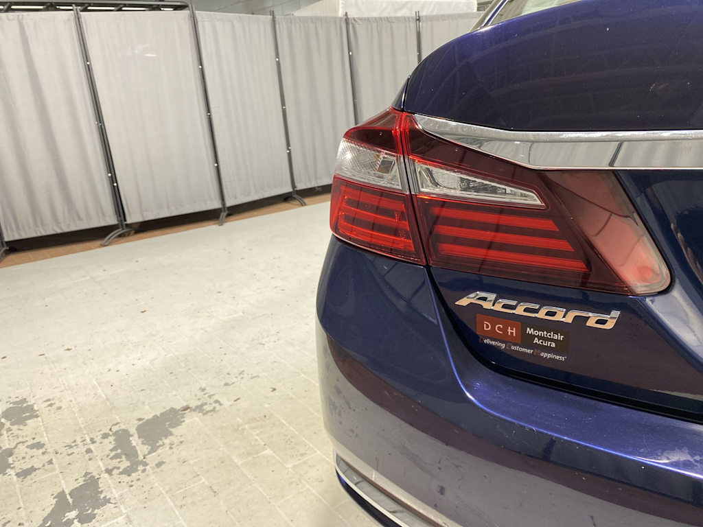 2016 Honda Accord LX 19
