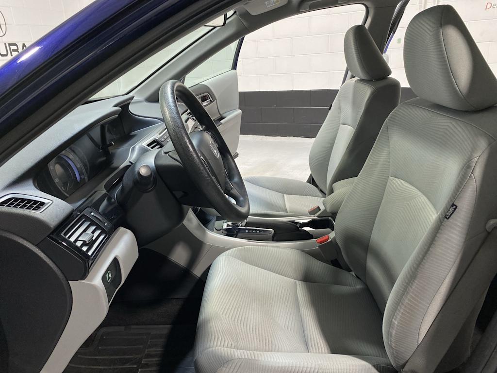 2016 Honda Accord LX 11
