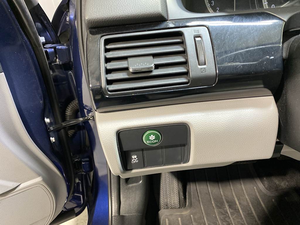 2016 Honda Accord LX 24