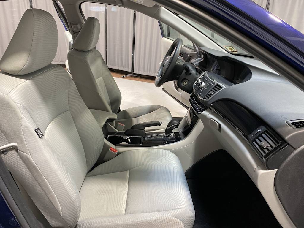 2016 Honda Accord LX 21
