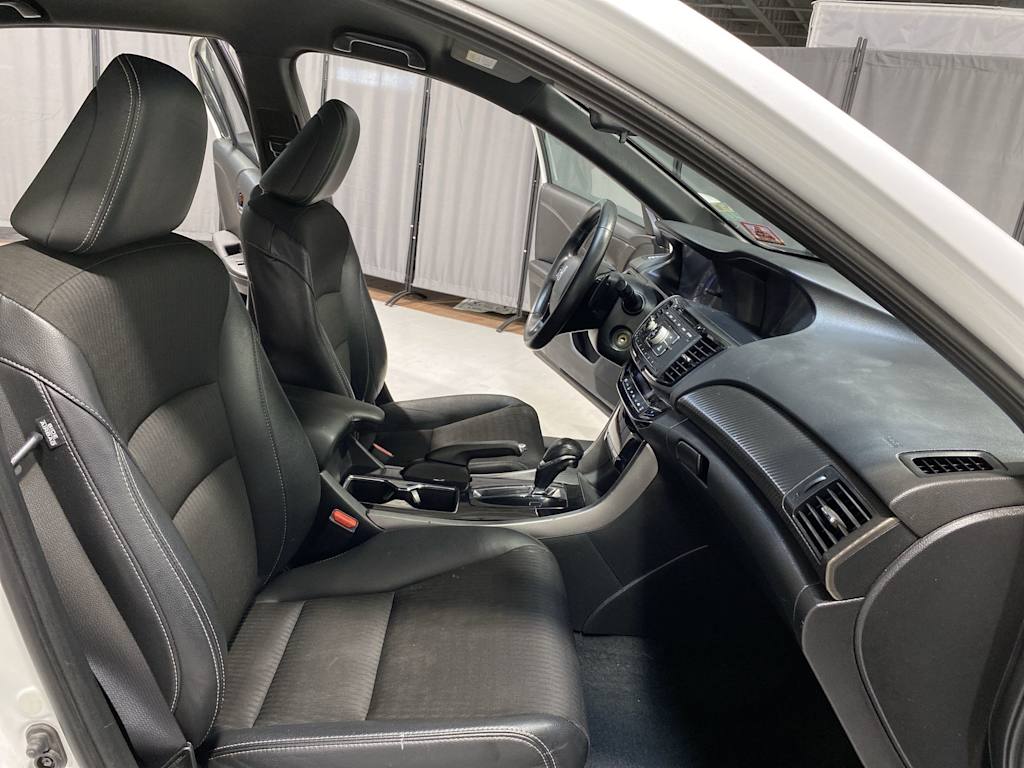 2017 Honda Accord Sport 21