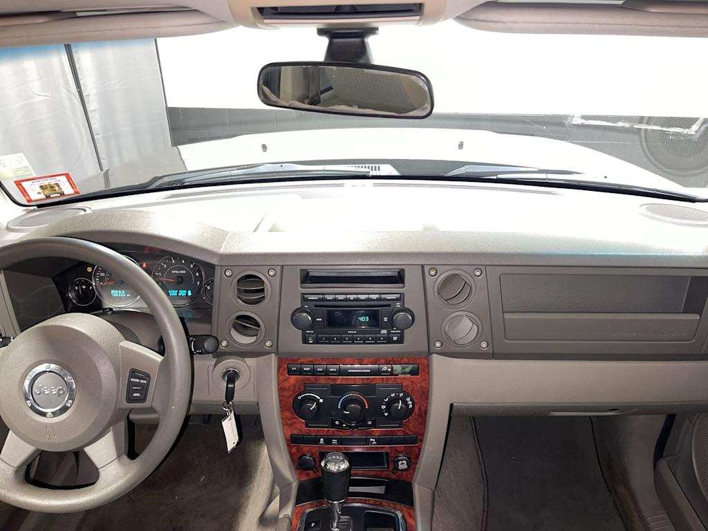 Thumbnail: 2006 Jeep Commander - 2