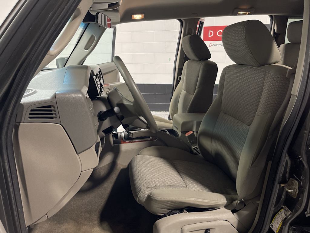 Thumbnail: 2006 Jeep Commander - 12