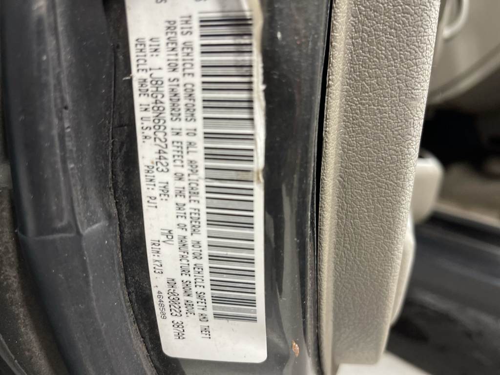 Thumbnail: 2006 Jeep Commander - 18